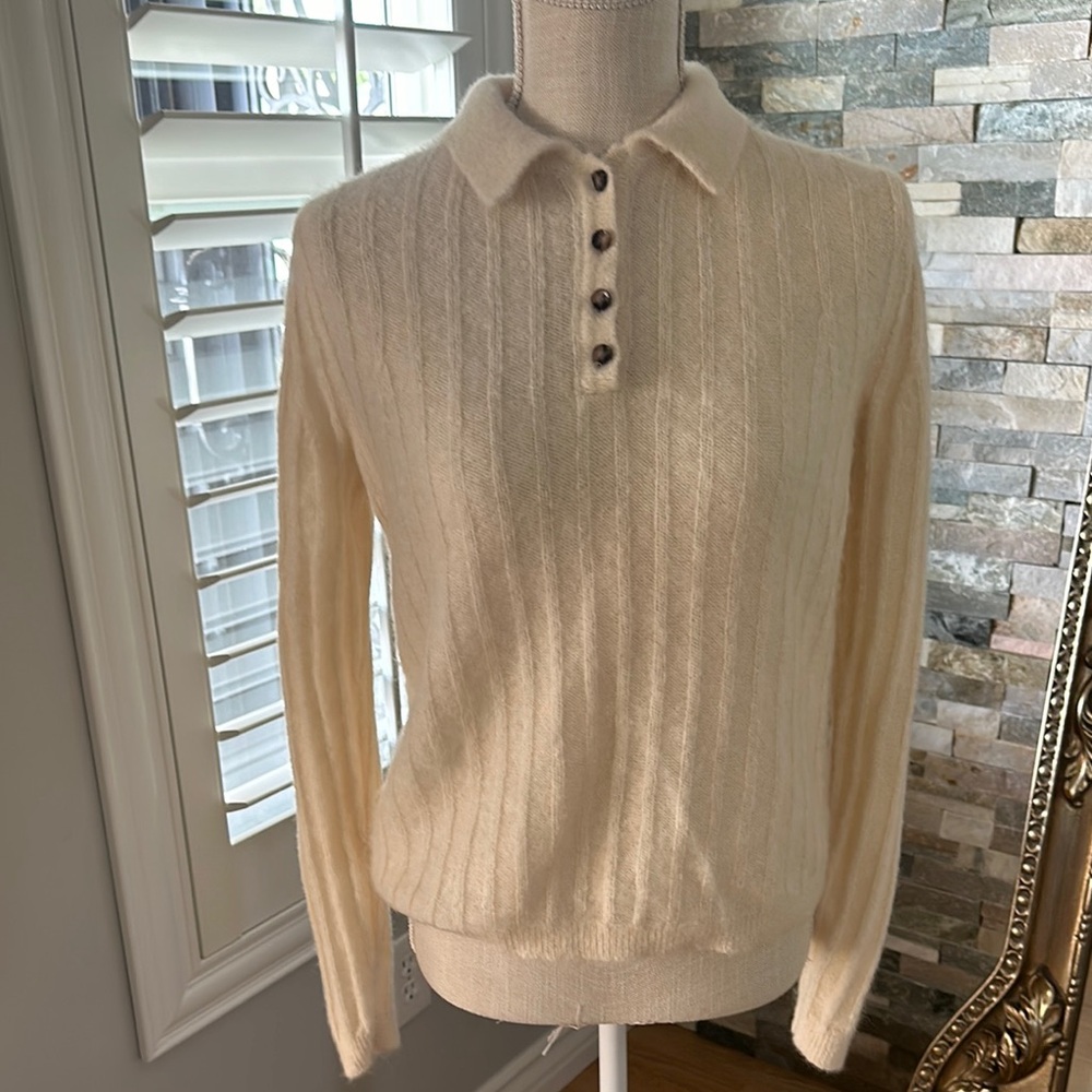 Converse Cream Crew Neck Sweater with Ribbed Texture